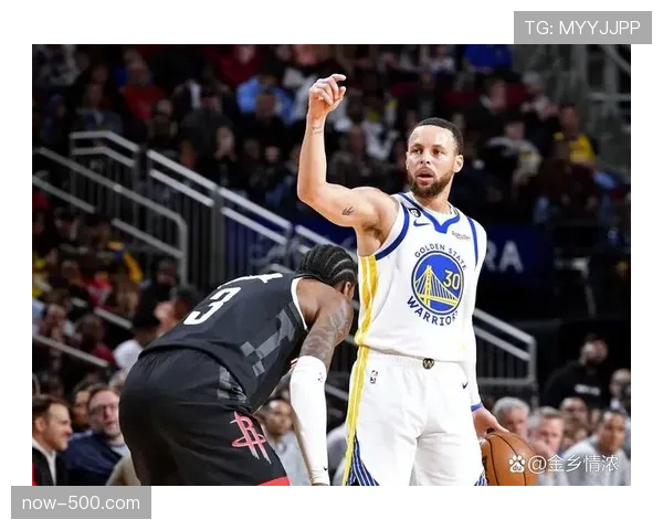 勇士侧翼提前站位弱侧交叉补位构建严密防守网络