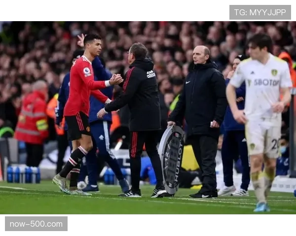 朗斯定位球得分能力：上半场通过定位球打开局面